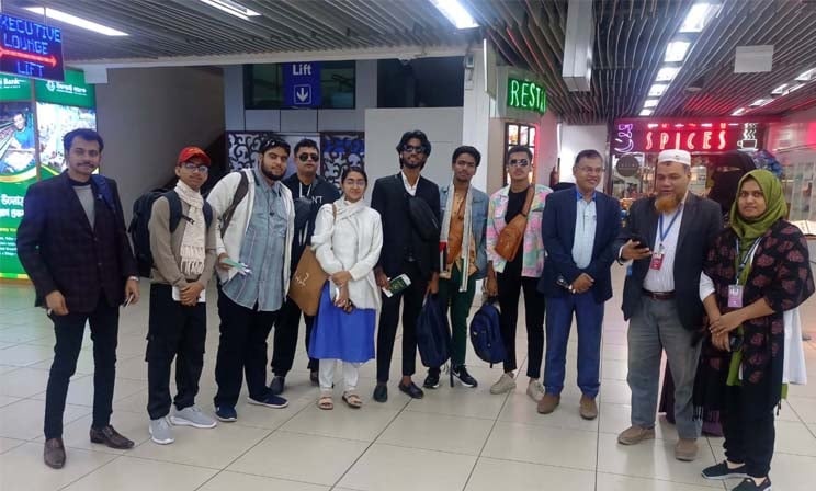 উন্নত চিকিৎসার জন্য জুলাই আন্দোলনে আহত ৭ জনকে সিঙ্গাপুরে পাঠানো হয়েছে